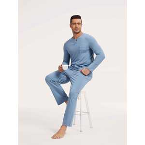 Ensemble de pyjama pour homme personnalisé de qualité supérieure, col en V, tissu en soie et coton respirant, logo personnalisé, vêtements de maison pour la saison printanière - Product Image 2