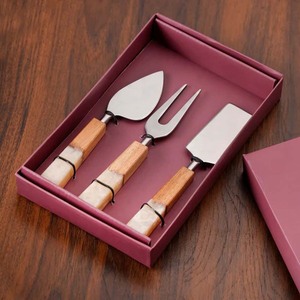 Hot Sale on Top Quality Stainless Steel Handmade Resin <b>MOP</b> Color <b>Handle</b> Gold Plated Cheese Cutting Set - Product Image 4