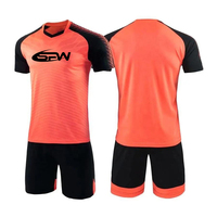 Tenues de football personnalisées pour hommes, col en V, manches courtes, kits de football en gros, polyester, séchage rapide, impression par sublimation, respirant