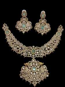 Ensemble de collier ras du cou antique AD avec boucles d'oreilles en plaqué or, bijoux de mariée en style Kundan, perle et Meenakari - Product Image 3