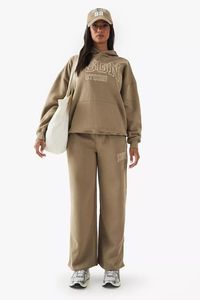 Jersey de gran tamaño para mujer hecho a medida, chándales con capucha bordados, conjunto de chándal de 2 piezas de algodón orgánico 100% para mujer - Product Image 3