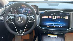 Usado cuidadosamente 2025 M-ercedes-B-enz Clase E 450 4MATIC 4dr Sedan AWD - Product Image 3