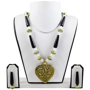 Neueste Ankunft Stilvolles Design Halskette Mode Schmuck aus Indien trend iger Look hand gefertigte Harz Halskette mit Schloss mehrfarbig