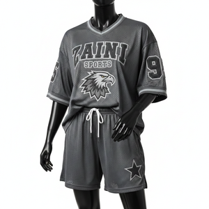 Conjunto Deportivo Corto de Malla de Poliéster Suave de 180 GSM para Mujer, Color Gris Oscuro, con Logotipo Personalizado Serigrafiado - Product Image 6