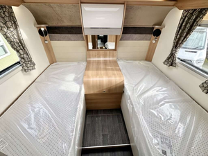 Used BAILEY <b>MOTORHOME</b> AUTOGRAPH Luxury White RV Campervan Euro 5 Emission 4 TO 6 Person Capacity for Camping Acrylic Floor - Product Image 4