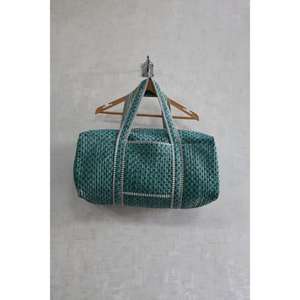 Sac de voyage de luxe léger en coton matelassé à motif floral avec fermeture éclair, imprimé à la main en style bohème indien, idéal pour le week-end - Product Image 1