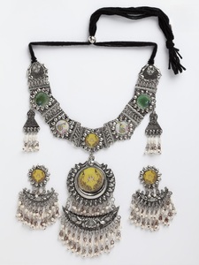 Juego de collar de aleación chapada en Zinc negro de diseñador con diseño Meenakari y perlas para compromiso de boda - Product Image 6