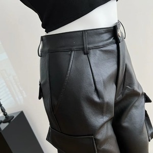 กางเกงคาร์โก้ทรงหลวมแฟชั่นใหม่สำหรับผู้หญิงกางเกงขายาวสีดำหนัง PU สไตล์ Y2K พังค์2024สำหรับผู้หญิงเสื้อผ้าดีไซน์เนอร์กางเกงผู้หญิงขากว้างแนวร็อคใหม่ - Product Image 3