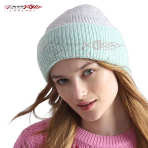Bonnet d'hiver extérieur pour femmes tricot épais et chaud pour la randonnée, le ski et le camping Bonnet de tous les jours pour femmes - Product Image 3