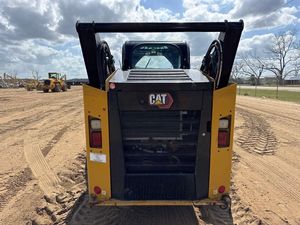 รถตักล้อยาง Caterpillar 262D3 ปี 2023 มือสอง พร้อมเครื่องยนต์และเกียร์ Cummins ประสิทธิภาพสูง รับประกัน 4 ปี ราคาถูก ขาย - Product Image 6