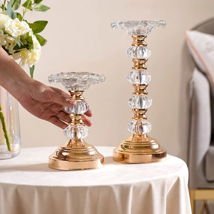 Bougeoir de haute qualité bougeoir romantique pour les paramètres de table de mariage élégant bougeoir en métal doré pour les décors à la maison - Product Image 2