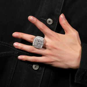 Nueva moda, corte redondo, Diamante cultivado en laboratorio, joyería fina de plata 925, anillo de bodas con letras de Hip Hop completamente helado - Product Image 6