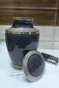 Meilleure vente d'urne funéraire unique en métal soufflé à la main Fournitures funéraires artistiques pour le souvenir éternel Quantité en vrac disponible - Product Image 3