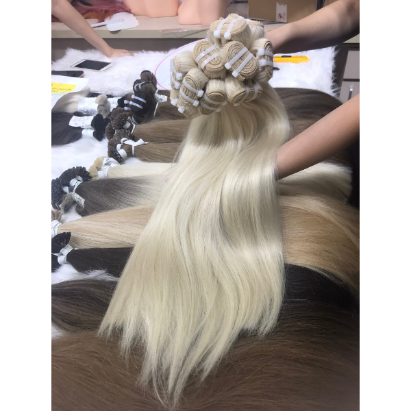 สีบลอนด์