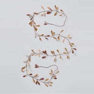 Decoración colgante de Navidad Festiva y moderna Durable y fácil de instalar Perfecto para la decoración del hogar y la Oficina - Product Image 5