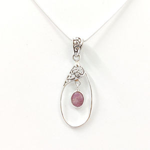 Colgante de turmalina de 1.8 gramos con tecnología de incrustación en bisel - Product Image 1