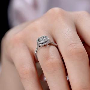 Anillo de Compromiso Solitario de Oro Blanco con Corte Brillante Redondo de 0.35 Ct, Engaste Pavé, Joyería Genuina, Regalo - Product Image 2