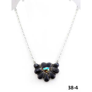 Collier artisanal Southwest en argent sterling et turquoise avec motif floral - Product Image 1