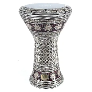 Gawharet El Fan 23cm Sombaty Darbuka Doumbek - Tambour Arabesque Blanc Nacre Bourgogne - Product Image 1