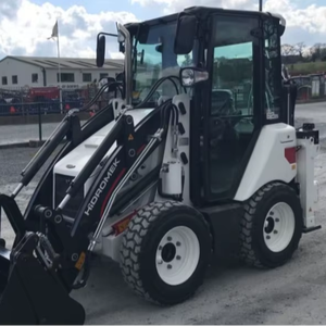 Retroexcavadora Hidromek 62T de 5,2 toneladas con motor diésel Turbo Kubota y transmisión hidrostática para trabajos de construcción - Product Image 5