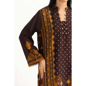 Ensemble de costume 3 pièces imprimé Khaddar pour femmes IUSTKSD-1373 - Product Image 4