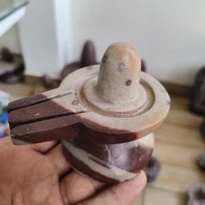 Narmadeshwar shivling jaladhari shiva lingum หินขัดแบบดั้งเดิมล้างทำความสะอาดได้ทำด้วยมือ - Product Image 4