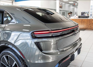 Porsche Macan électrique Turbo AWD 2025 bien entretenue, garantie incluse - Product Image 3