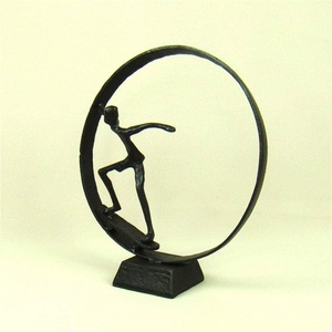 Sculpture en métal Console Table Top Pièce maîtresse Utiliser à la main Showpiece Home Office Salon Hôtel Décoration. - Product Image 3