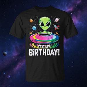 T-shirt Promozionale 'È il Mio Compleanno' con Simpatico Alieno e UFO Nello Spazio - Product Image 3