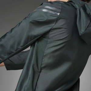 Chaqueta para correr de verano ligera para hombre, cortavientos reflectante impermeable 2025 para entrenamiento deportivo, cortavientos de estilo OEM - Product Image 4
