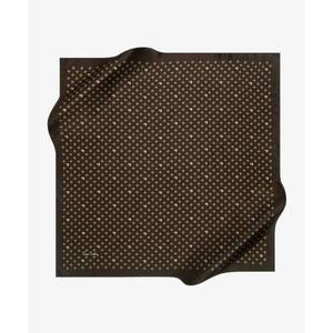 Écharpe carrée en soie à motif logo marron Pierre Cardin 90x90 - Product Image 1
