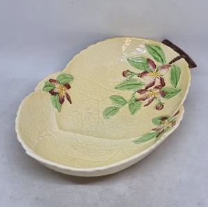 Vente chaude Coloré En Laiton Feuille Conception Bol En Céramique Bol De Fruits Présentoir En Métal pour Les Fêtes De Mariage Top Table Bol Décoratif - Product Image 2