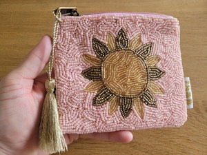 กระเป๋าถือทำมือสไตล์โบฮีเมียนประดับลูกปัดแก้ว MS Handicraft พร้อมปักโลโก้ตามสั่ง กระเป๋าใส่เหรียญแฟชั่นสำหรับผู้หญิงหลายขนาด - Product Image 2
