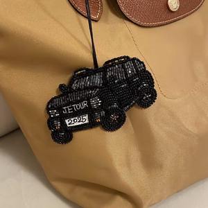 NOVA – Breloques de sac imperméables faites à la main avec perles de rocaille, lanières brodées élégantes et portables pour Noël - Product Image 2