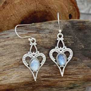 Boucles d'oreilles clous en pierre de lune arc-en-ciel plaqué or argent sterling, style bohème élégant, cadeau idéal pour femme - Product Image 5