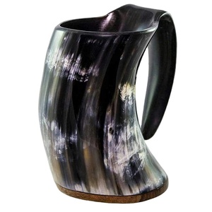Taza de Cuerno de Búfalo Tallada a Mano de Primera Calidad, Estilo Vikingo Sostenible para Fiestas de Navidad y Día de San Valentín - Product Image 4