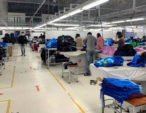 Meilleures ventes Maillot de baseball tendance authentique rouge marine-blanc personnalisé Ensemble grande taille et respirant - Product Image 2