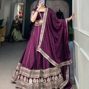 Dernier concepteur Rangoli soie fil séquence travail Lehenga Choli par Fab Zone - Product Image 1