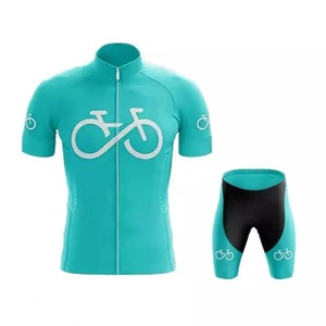 Ensemble de costume uniforme de football Design personnalisé Marque privée Maillot et short de cyclisme 100% polyester respirant - Product Image 6