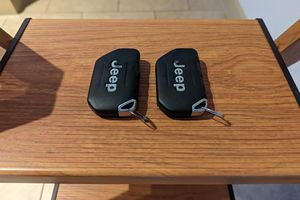 2021 <span class=keywords><strong>Jeep</strong></span> Wrangler Sahara 4xe Лимитированная серия Gecko с прозрачным покрытием, турбонаддув, гибридный 4WD ACC круиз-контроль R20, размер шин слева - Product Image 3
