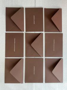 Cartes d'invitation de mariage à pli de poche sur mesure avec texte arabe imprimé, idéales pour les concepteurs d'invitations arabes pour la revente - Product Image 4