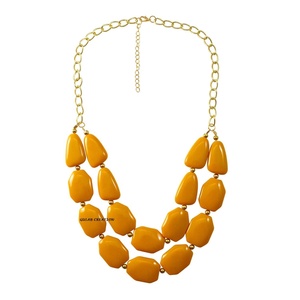 Collier de mode en résine à facettes à 2 couches pour femmes-Bijoux de déclaration colorés pour les fêtes et le quotidien. - Product Image 1