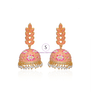 Boucles d'oreilles longues en laiton Meenakari, Jhumka émaillée traditionnelle pour femmes et jeunes filles, idéales pour les mariages, les fêtes, les Haldi et les Mehendi - Product Image 5