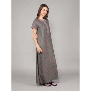 Chemise de nuit Alpine XXL ODM pour femmes, confortable pour un usage quotidien, avec poche latérale, tissu tissé doux et respirant, imprimé, maxi chemise de nuit - Product Image 3