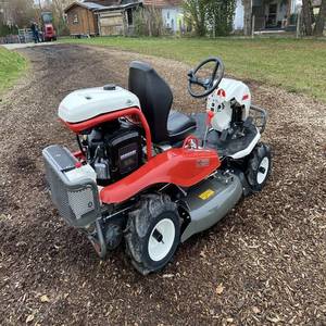 เครื่องตัดหญ้า OREC RM982F 4WD Rabbit Diy Grade แบบใช้น้ำมันเบนซิน ระบบล็อคเฟืองท้าย ความเร็ว 10 กม./ชม. ถังเก็บหญ้า 100 ลิตร กำลังไฟ 17 กิโลวัตต์ รับประกัน 2 ปี - Product Image 3