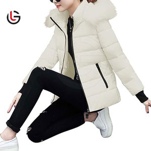 Meilleur prix – Doudoune matelassée unie en polyester tricoté respirant à capuche et fermeture éclair pour femme – Collection Hiver - Product Image 3