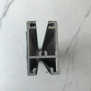 Profilé en aluminium gris avec pierre enduite de poudre, utilisé pour les portes fabriquées au groupe d'aluminium shalui Vietnam - Product Image 2