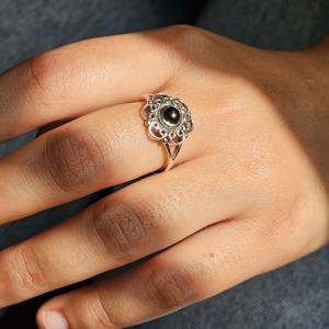 Anillo Elegante de Plata de Ley 925 Más Vendido, Diseño de Flor de Ónix Negro, Engaste Simple, Regalo de Boda y Compromiso, Venta al por Mayor de Fábrica - Product Image 1