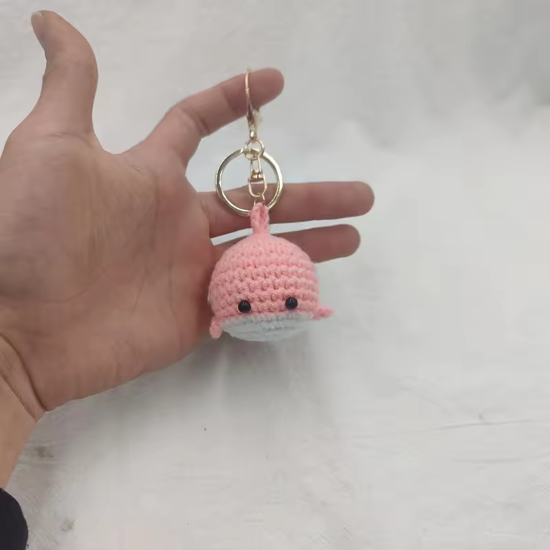 かぎ針編みの海の動物のおもちゃクジラ人形キーホルダーamigurumi