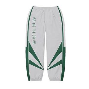 Ensemble de survêtement personnalisé léger et respirant en coton pour homme : veste coupe-vent, short et pantalon avec logo personnalisé - Product Image 3